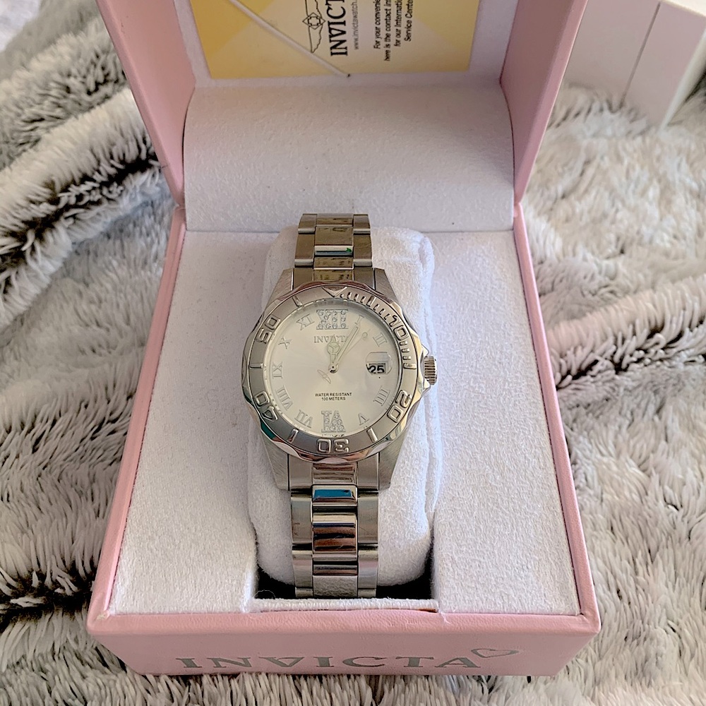 Invicta Women's Pro Diver 38mm Quartz Watch